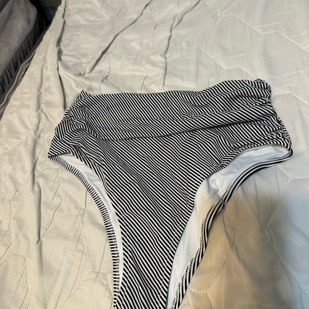 Cupshe Black and White Striped Bikini Bottom